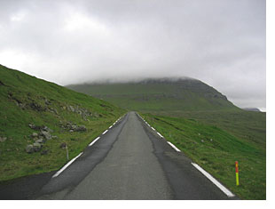 På vej mod Gjógv ...
